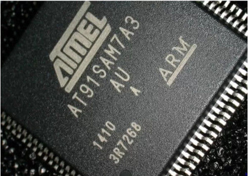 Canaux de la puce ATMEL QFP CDA de circuit intégré d'AT91SAM7A3-AU