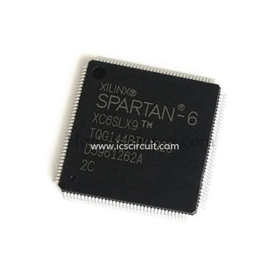 Réseaux prédiffusés programmables de champ d'IC XCV300E-6PQ240C Virtex™-E 1.8v